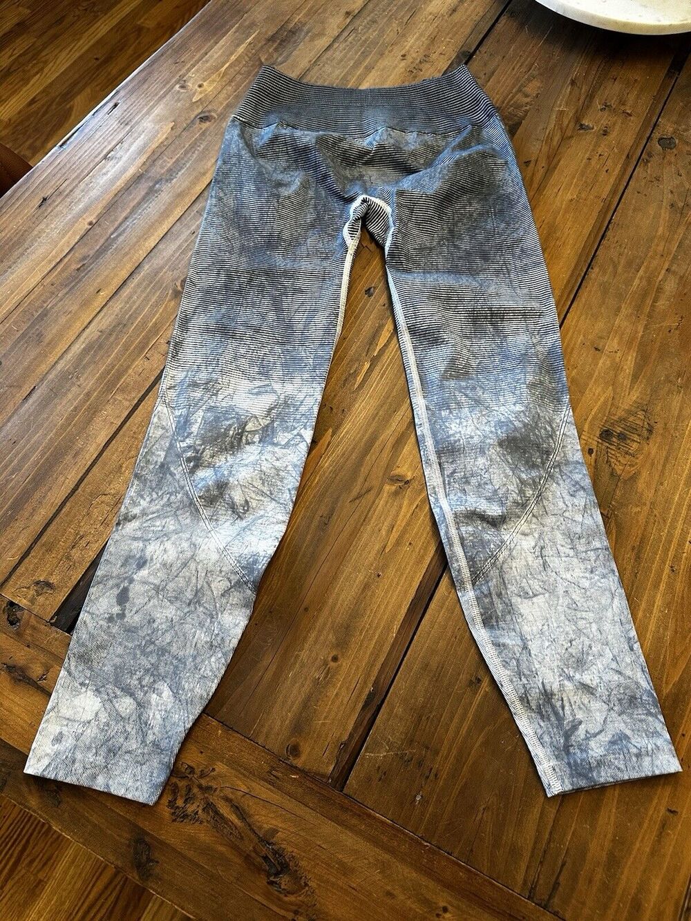 Lululemon Ebb To Train Tight Luna Blue Black White Wash Cropped Leggings Size 4